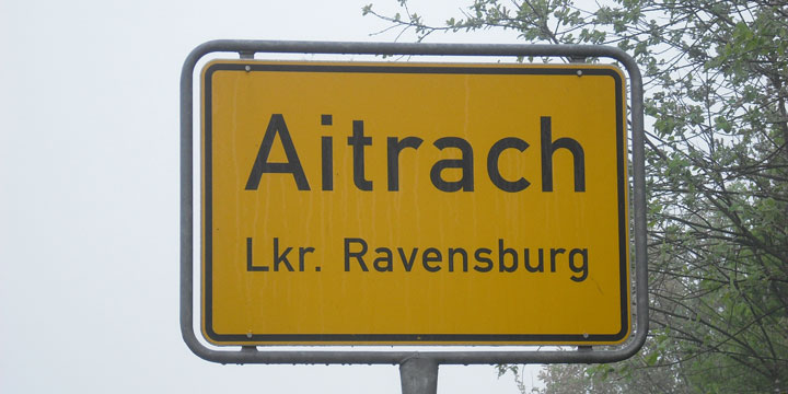 Ortsschild von Aitrach